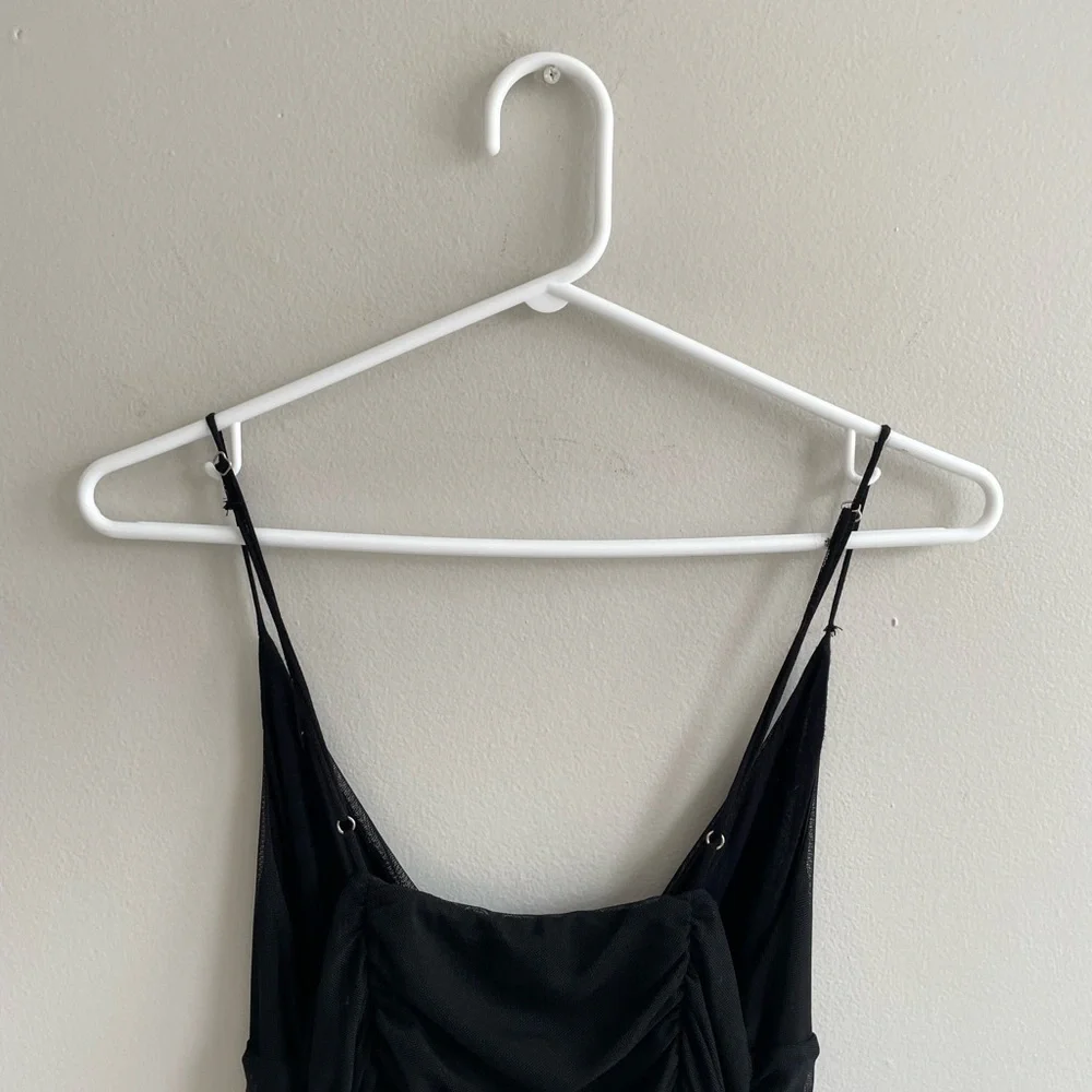 BLACK SHEER SPAGHETTI STRAP DRESS LINED RUCHED STRETCH URBAN OUTFITTERS - Picture 10 of 11